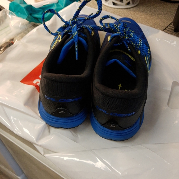 Brooks mens running shoes - Picture 3 of 6